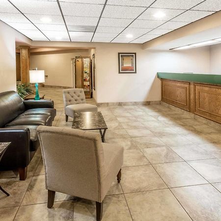 Days Inn By Wyndham Tiffin Dış mekan fotoğraf